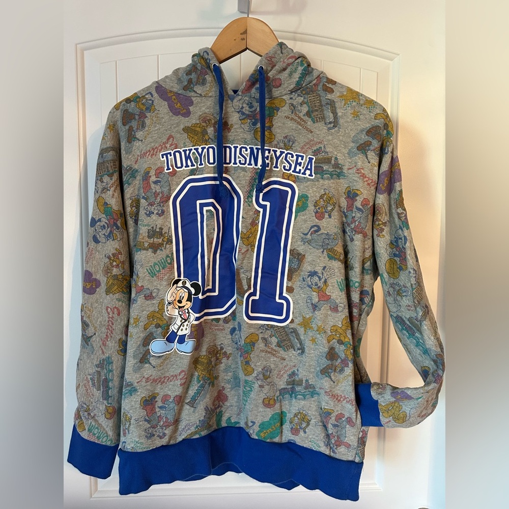 Tokyo DisneySea Graphic Hoodie - Women’s Medium - EUC (Rare)